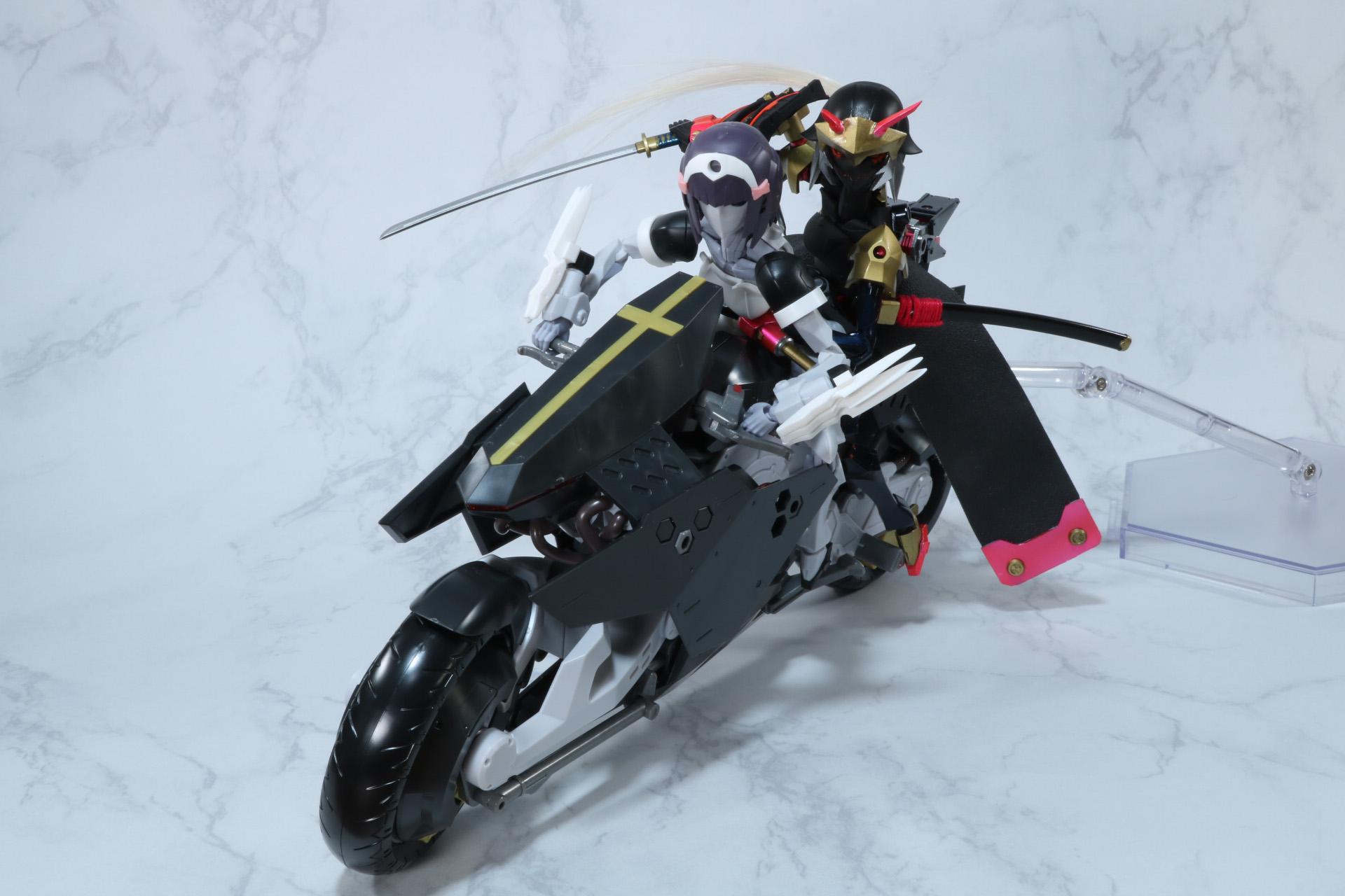 女性型アナザーでは二人乗りもできる