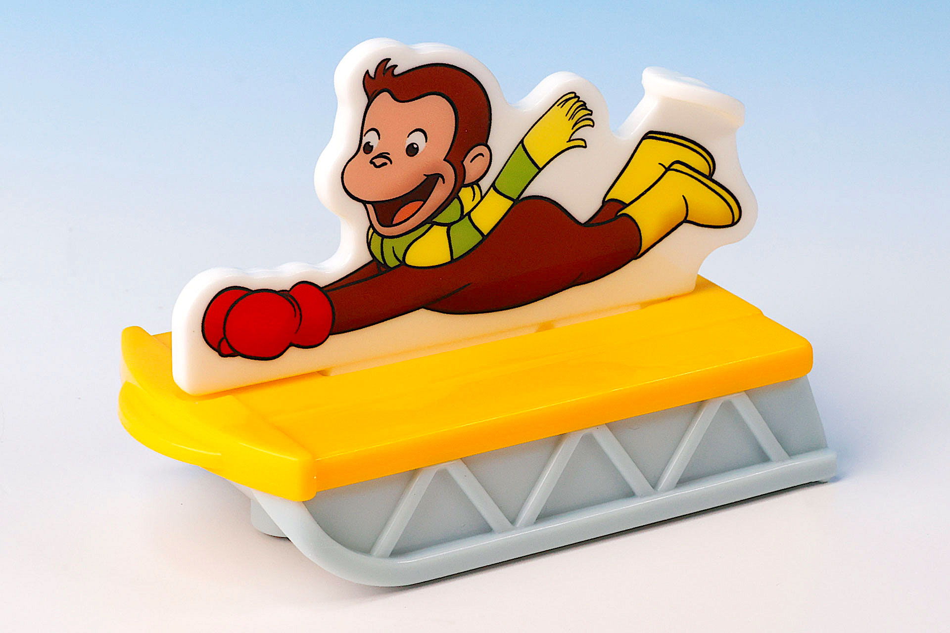 かなりはしゃいだ姿のジョージが描かれている