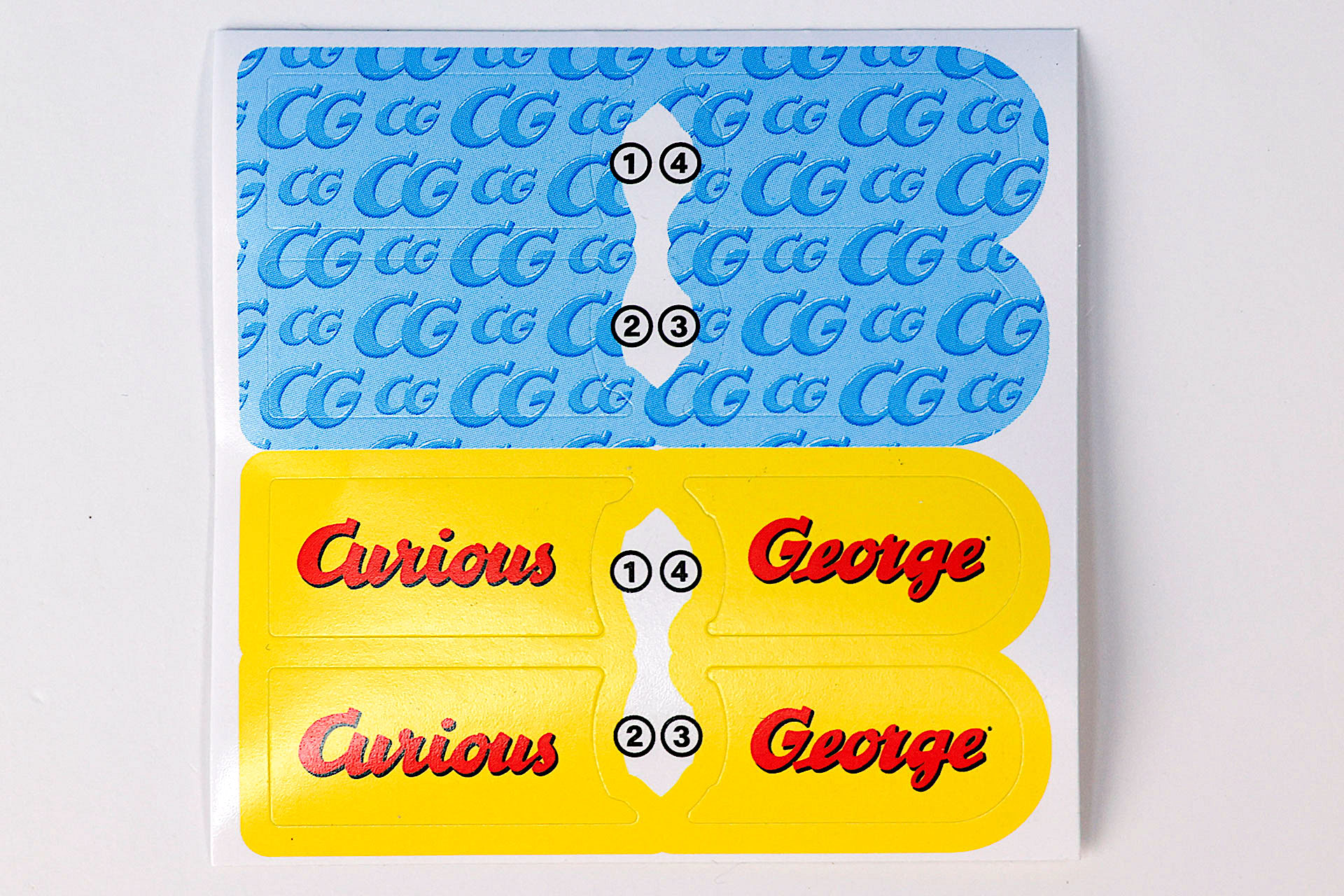 付属のシールは2種類の柄がプリントされている