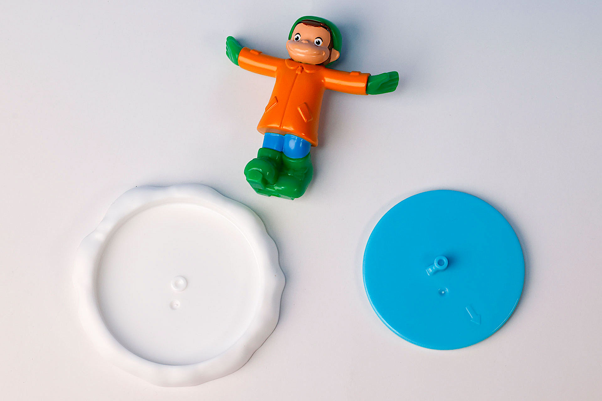 おもちゃはこのように3つのパーツに分かれている