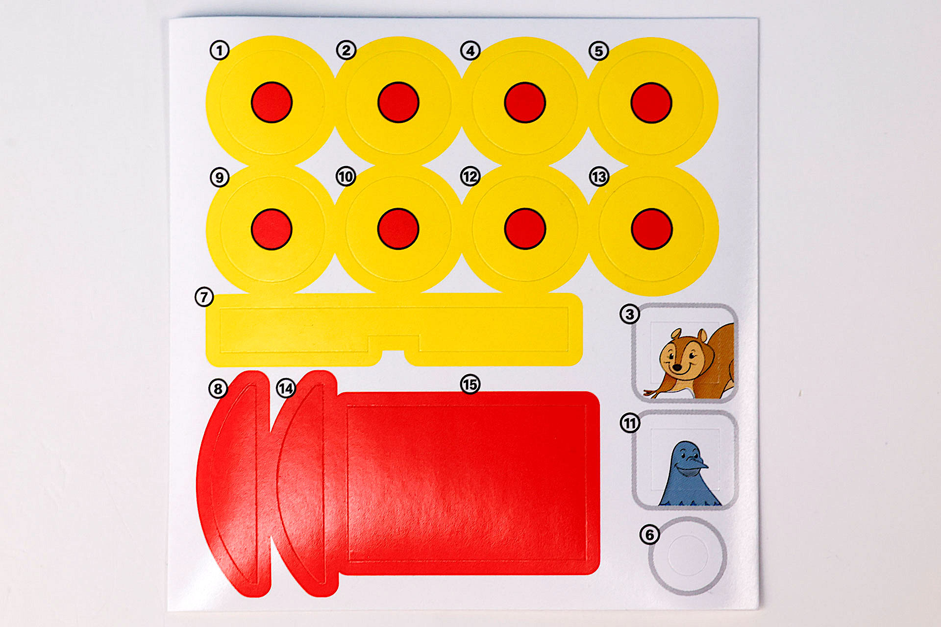 列車に貼るためのシールも付属している