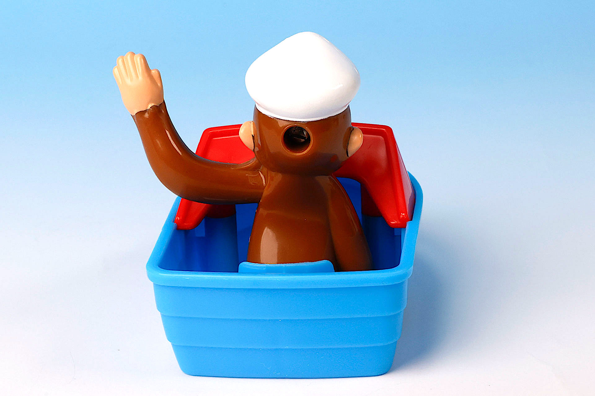 特別なギミックはないが、このまま水の上に浮かべることができる