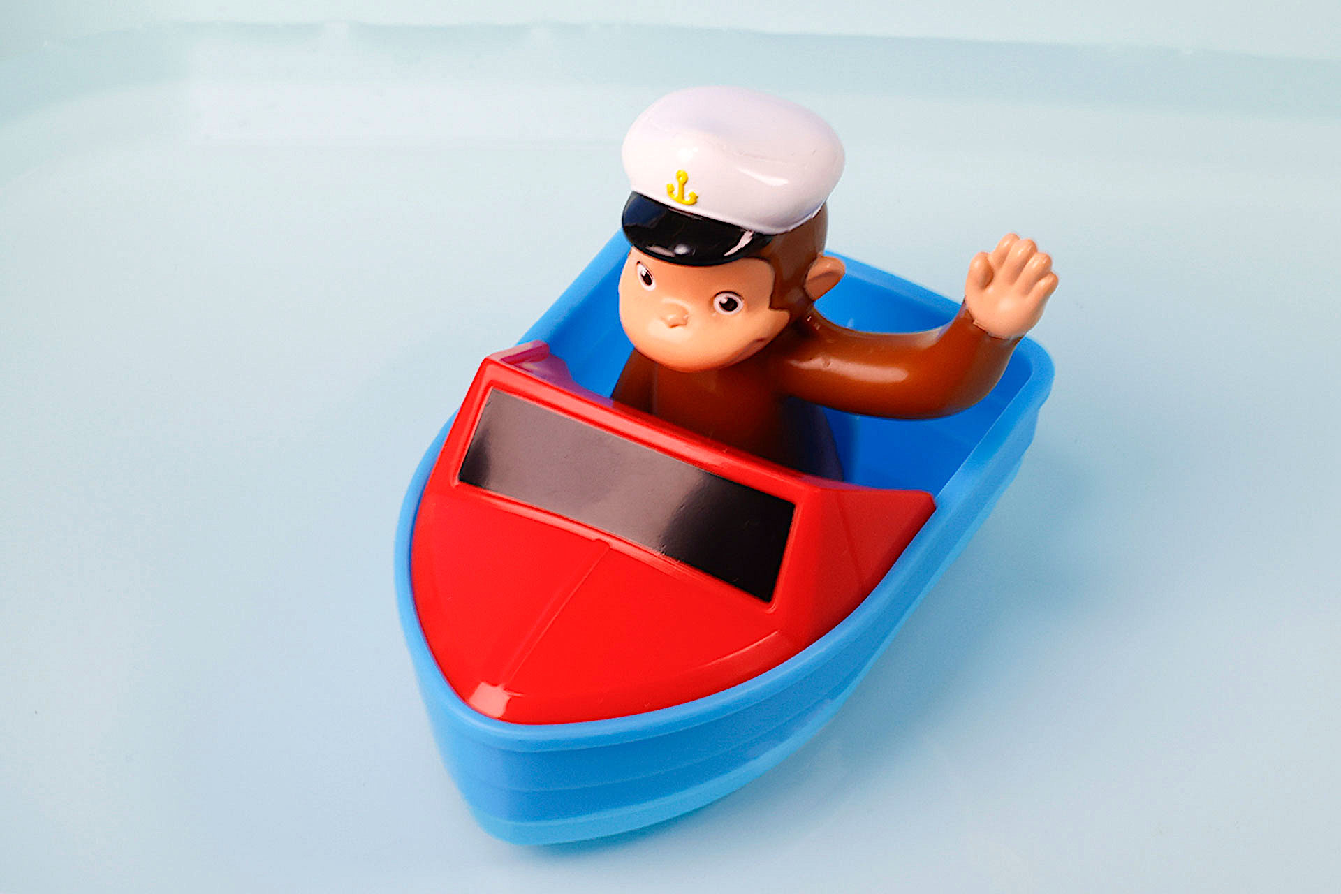 バランス良く水の上で浮いてくれる