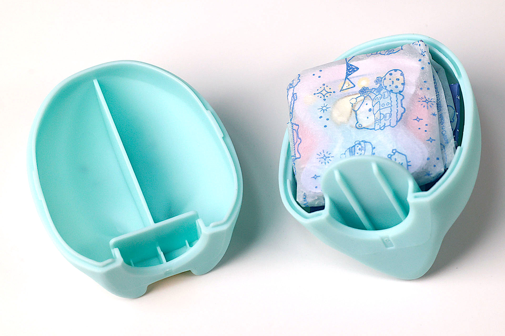 こちらはとかげのケースを開けたところ