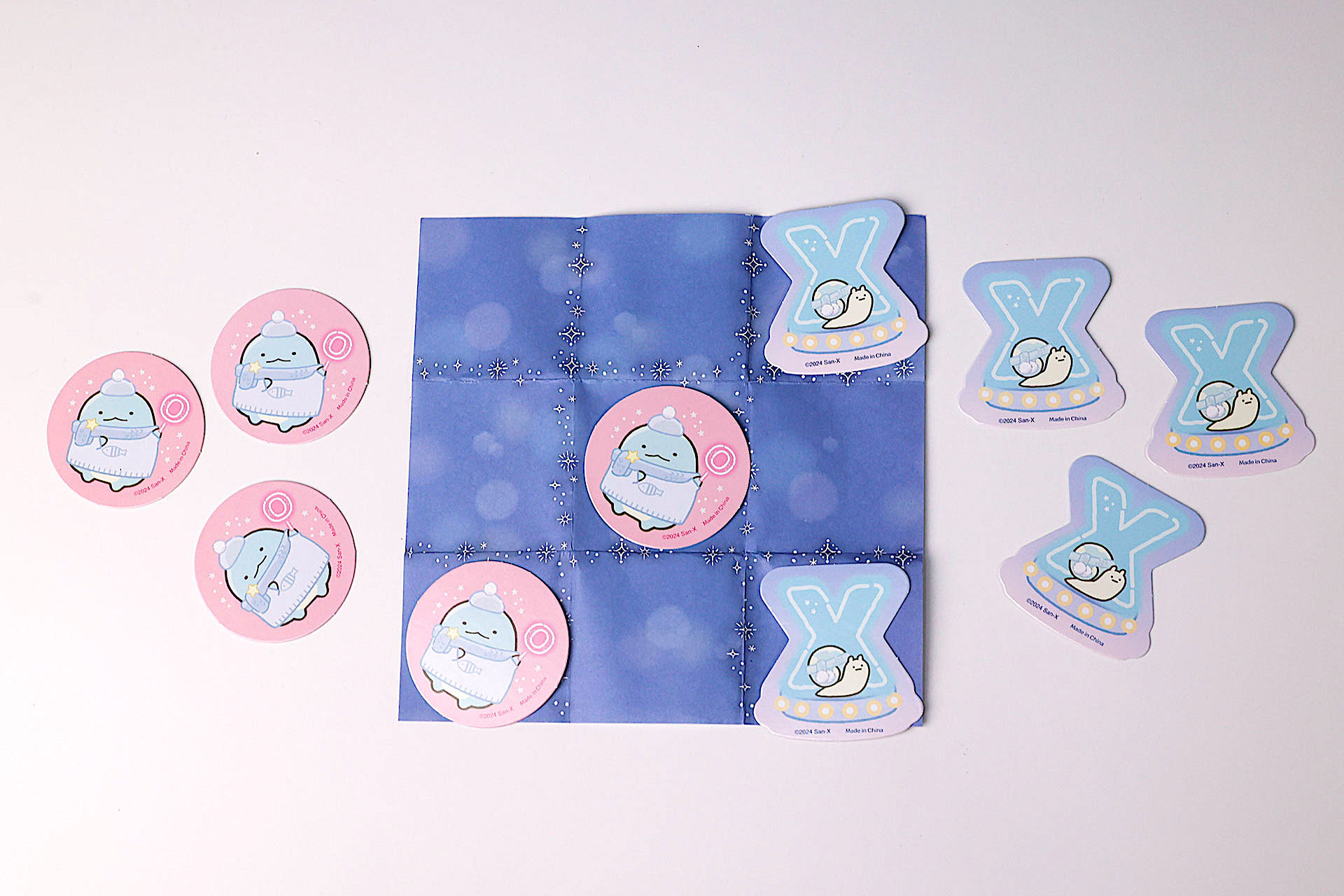 このように、マス目シートの上に○×カードを置いていこう