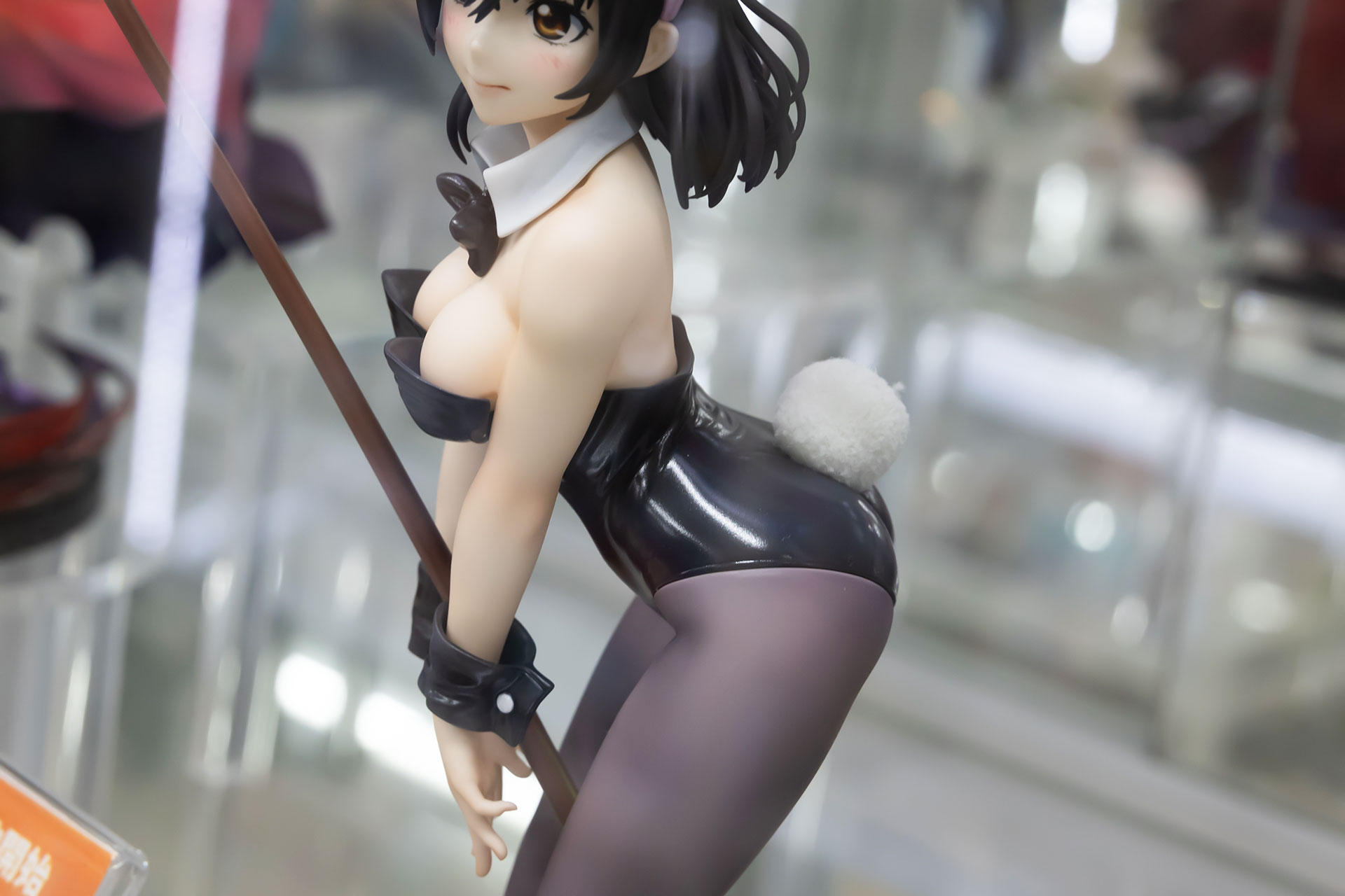 バニースーツに似合うポーズだ