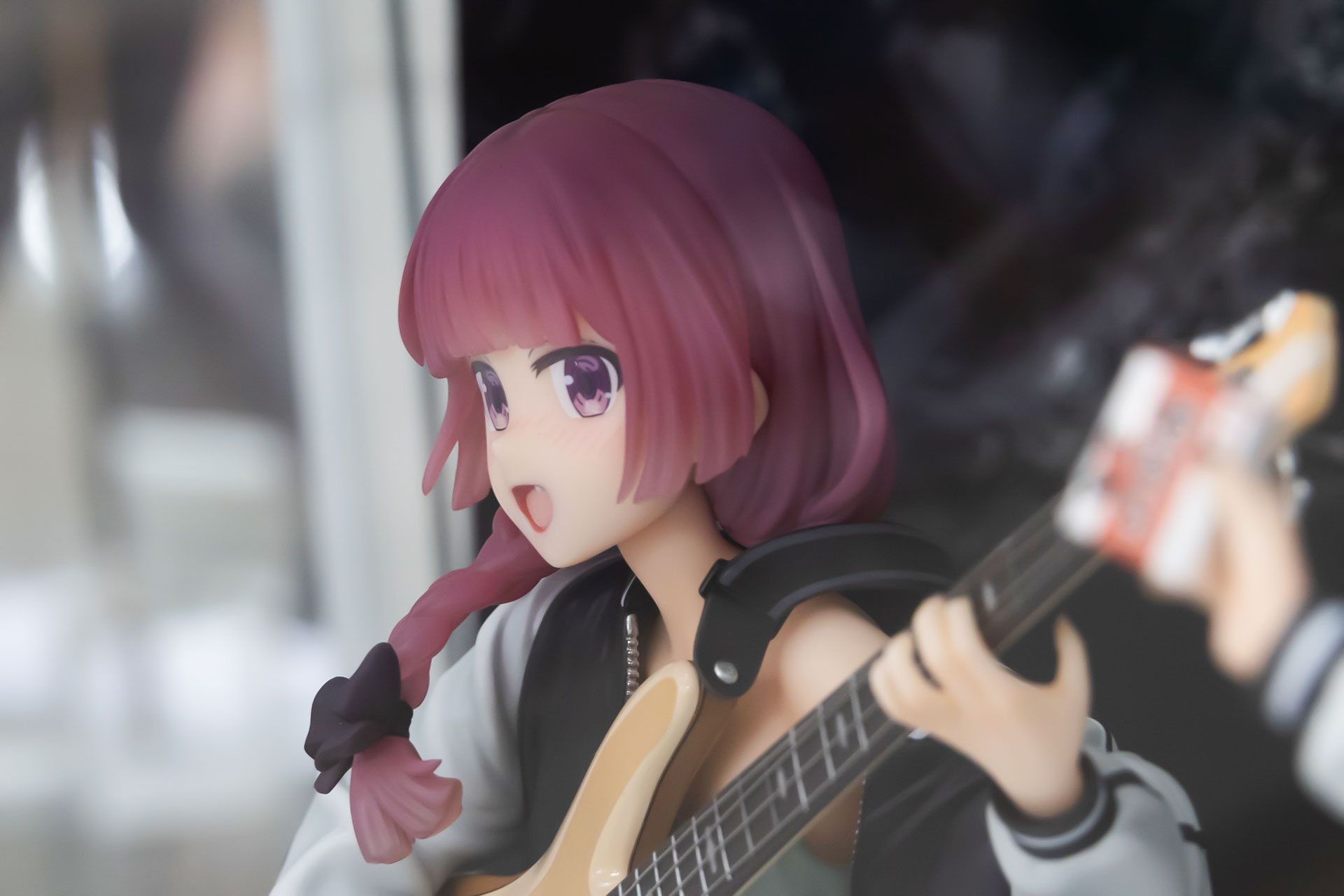 真面目な表情の方はキュートな印象