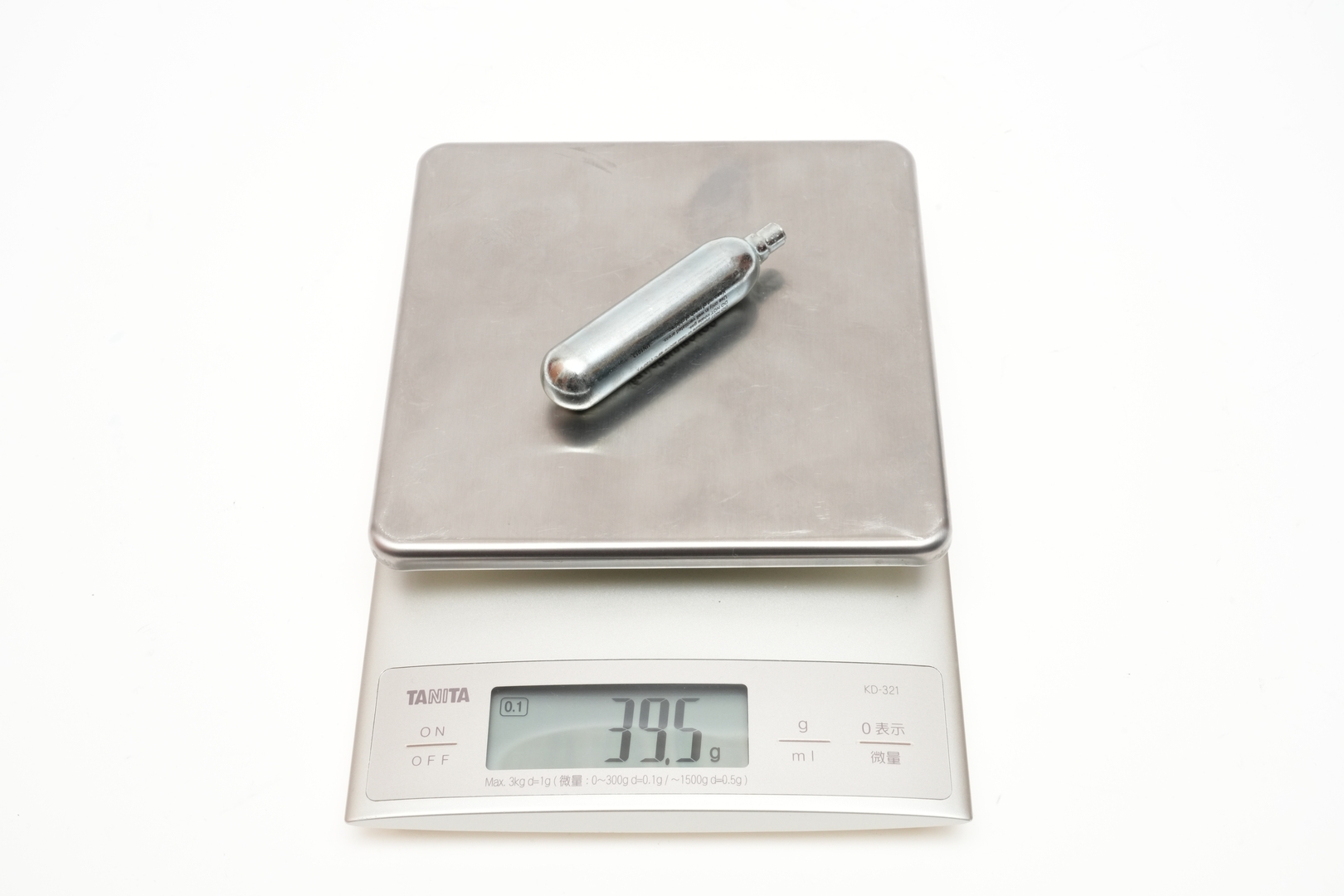 対応CO2ガスカートリッジ「PUFF DINO・BASIKOS CO2 12g カートリッジ」の実測重量は39.5g