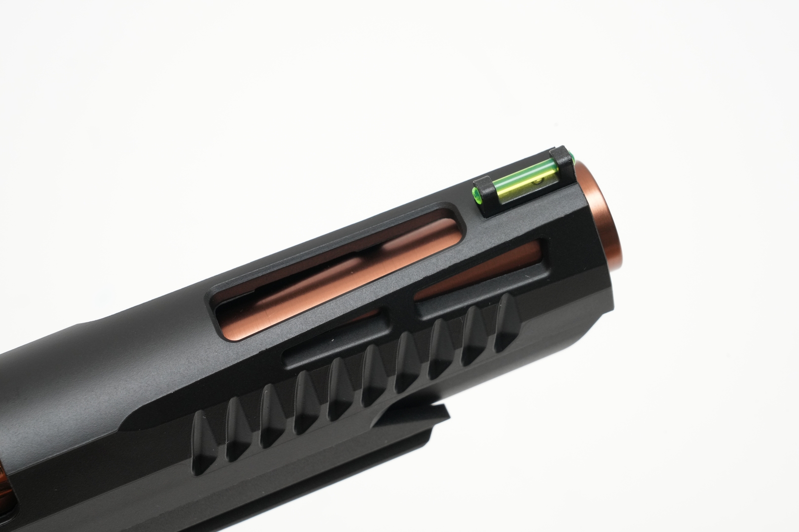 スライド上部には大きく開口部が設けられている