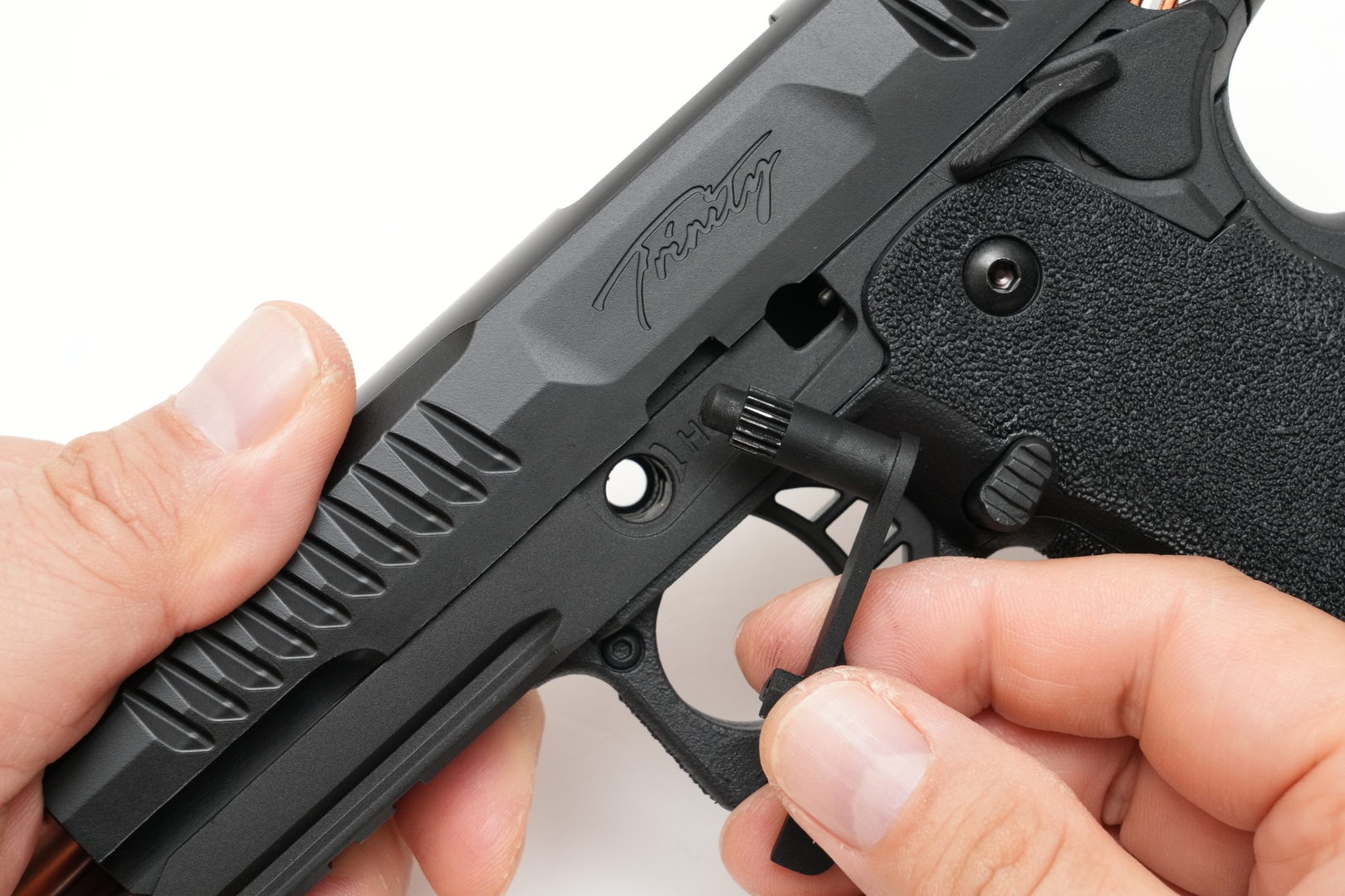 スライドストップノッチとスライドストップの突起を合わせるとスライドストップを引き抜ける