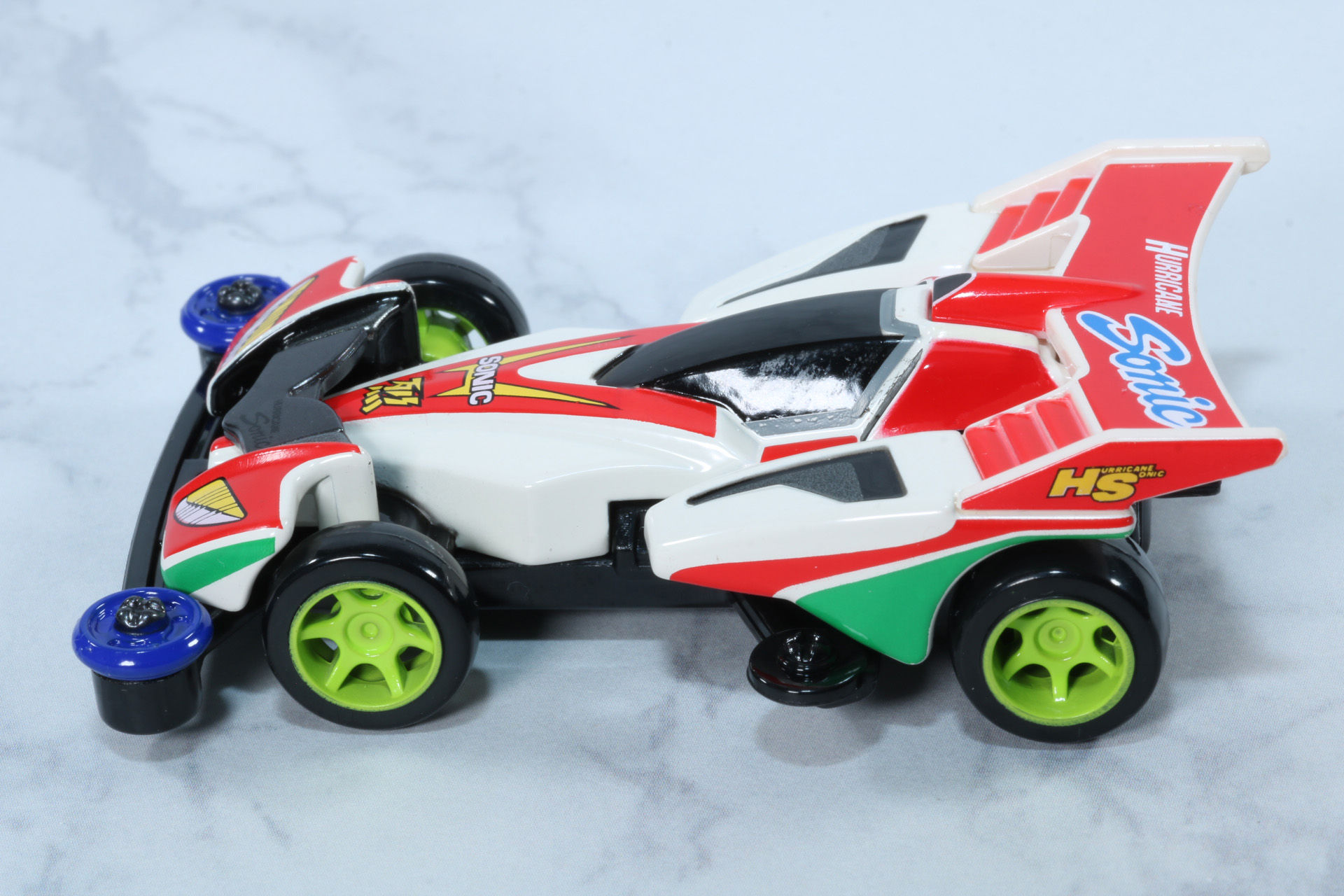 リアローラーステーは取り外した状態で再現されている