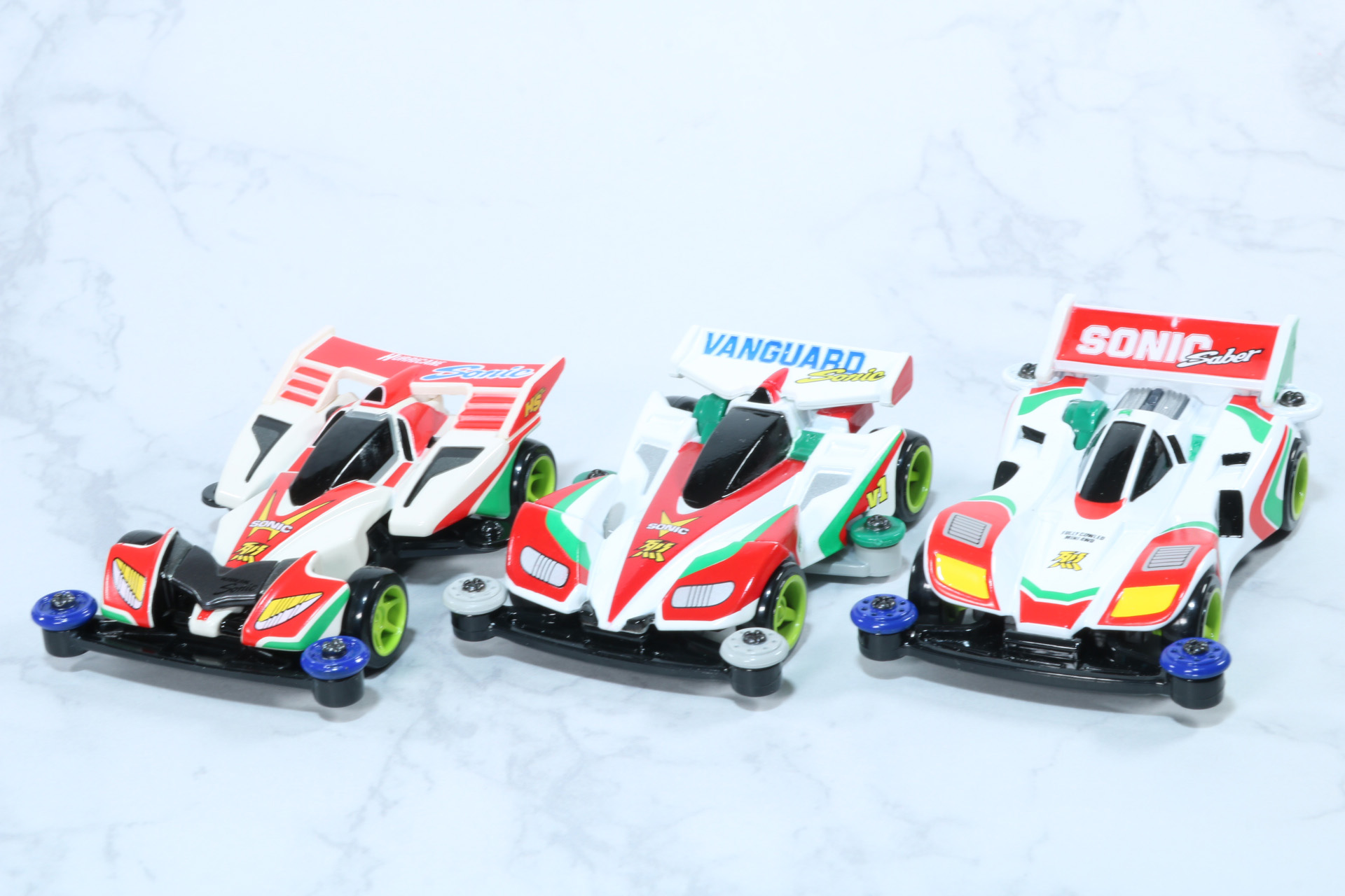 左から「ハリケーンソニック」、「バンガードソニック」、「ソニックセイバー」