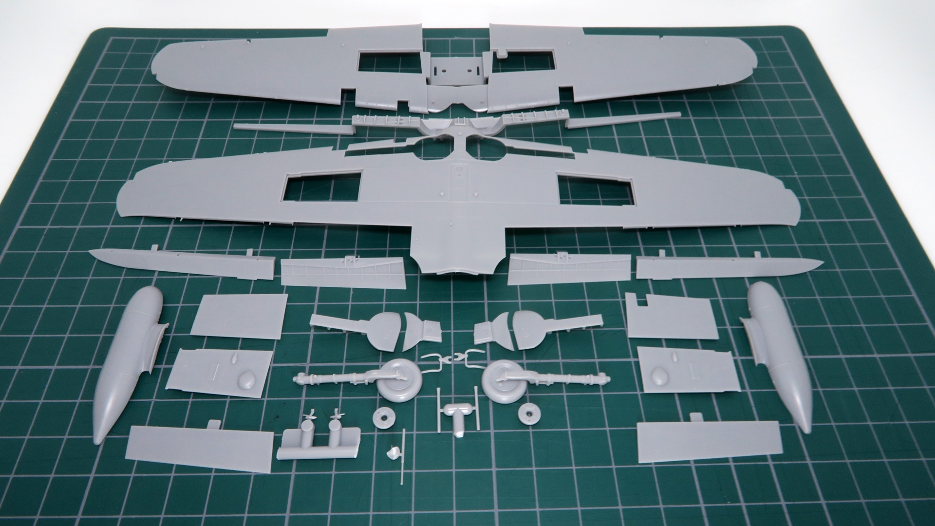 主翼ブロックの主なパーツ