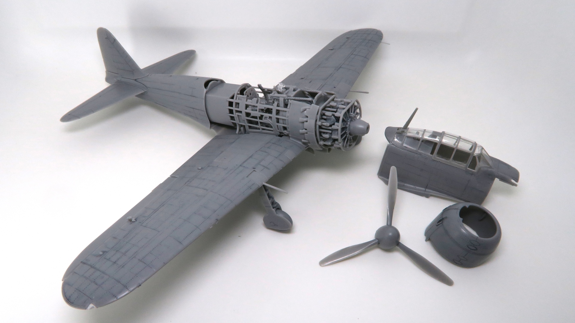 接着しなければパーツの取り外しは容易に行える