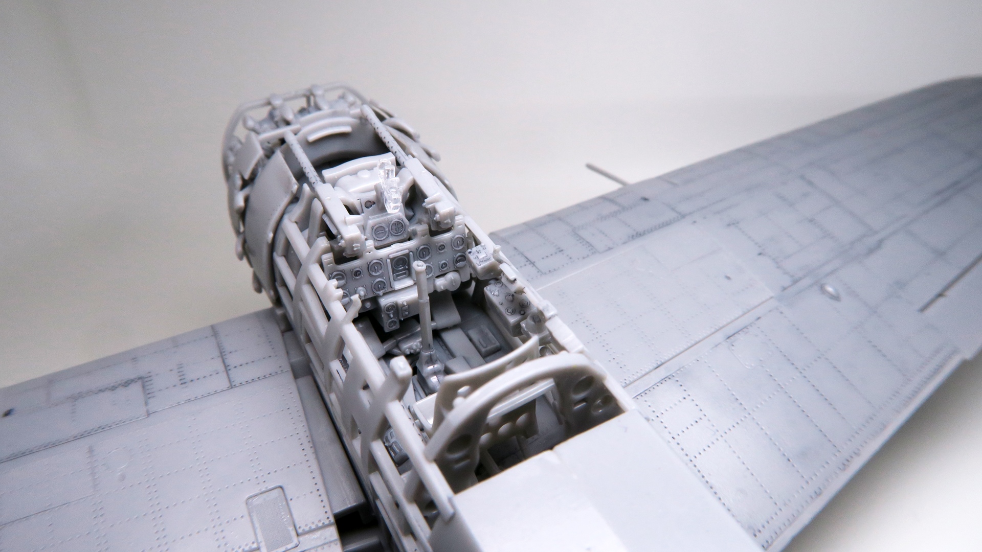 緻密に再現されたコックピットは眺めているだけでも楽しめてしまう