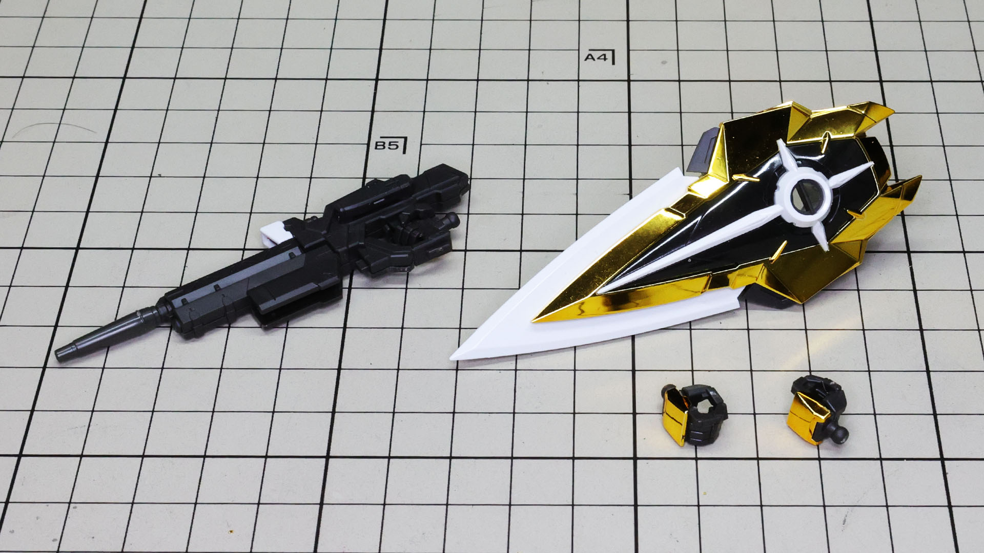 ビームライフルは主に張り合わせの構造です