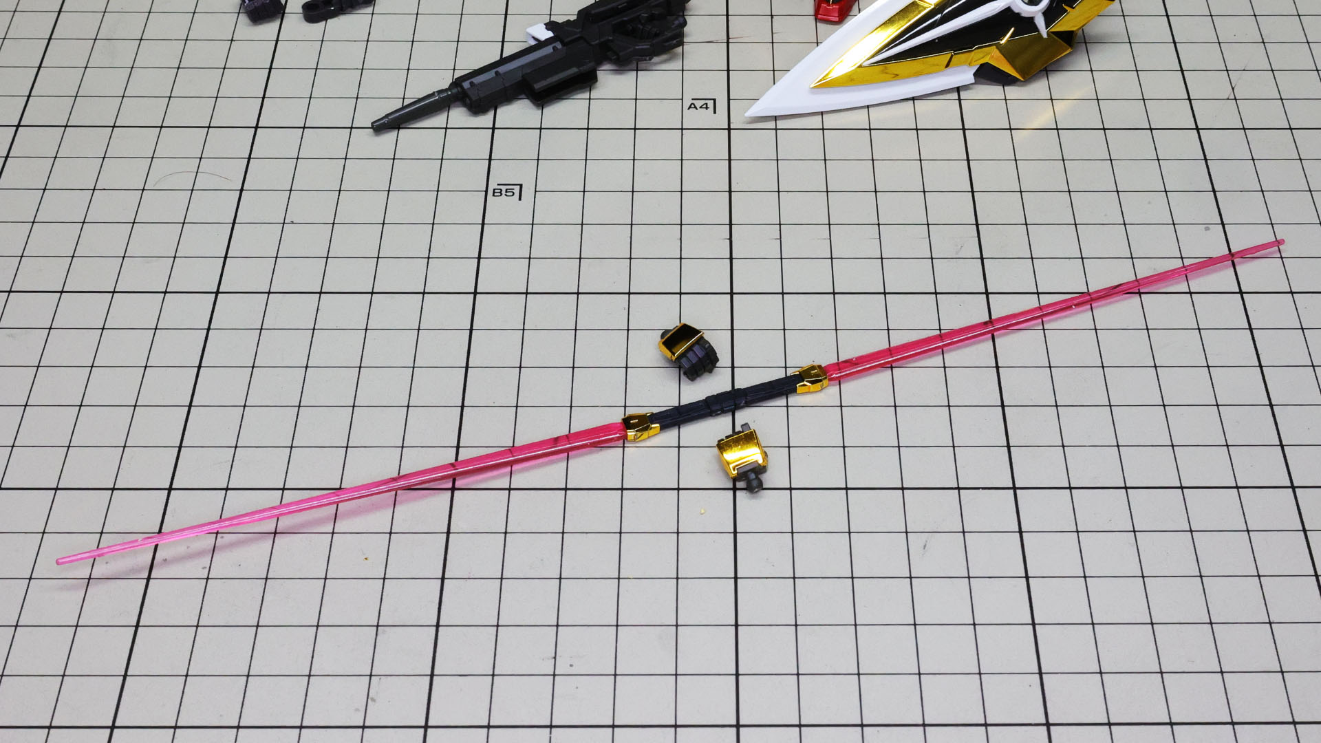 左腰にマウントされます