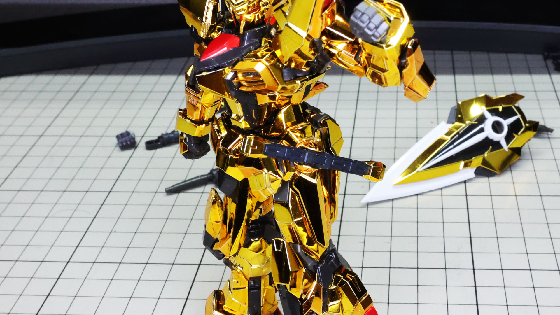 左腰にマウントされます