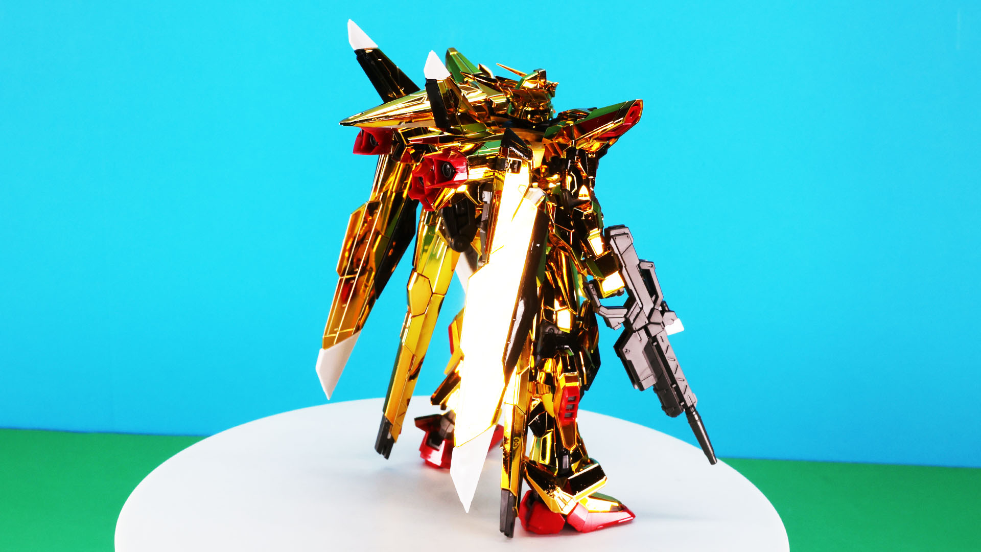 その羽は折り畳むことができます