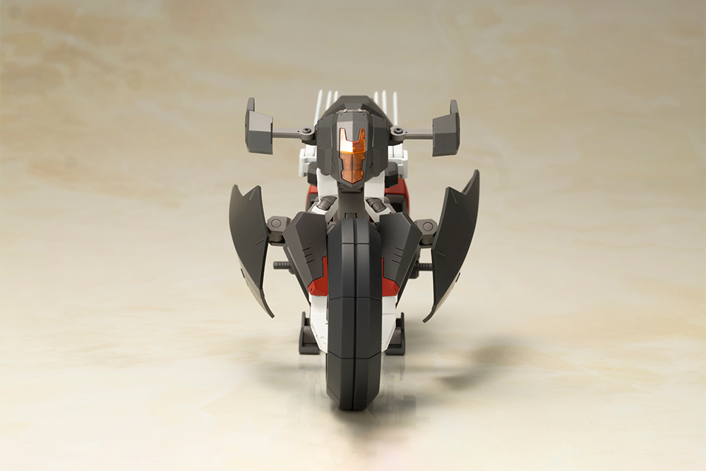 小径と大径のタイヤが付属