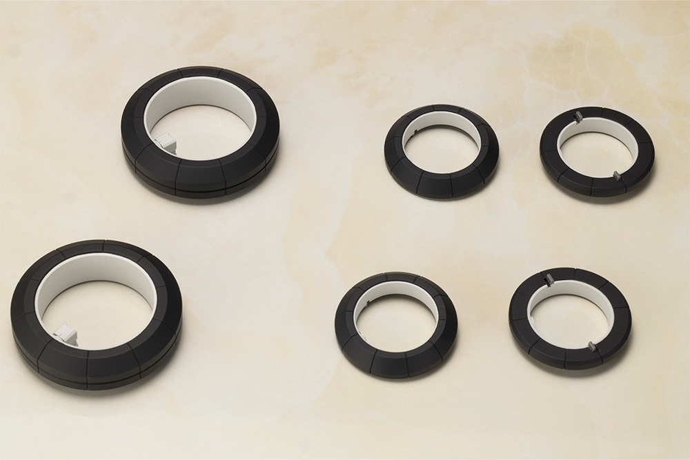 小径と大径のタイヤが付属