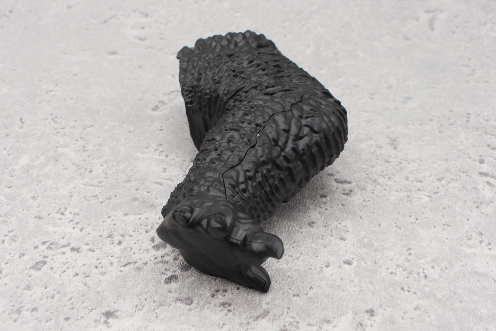 脚部に足首を取り付ける