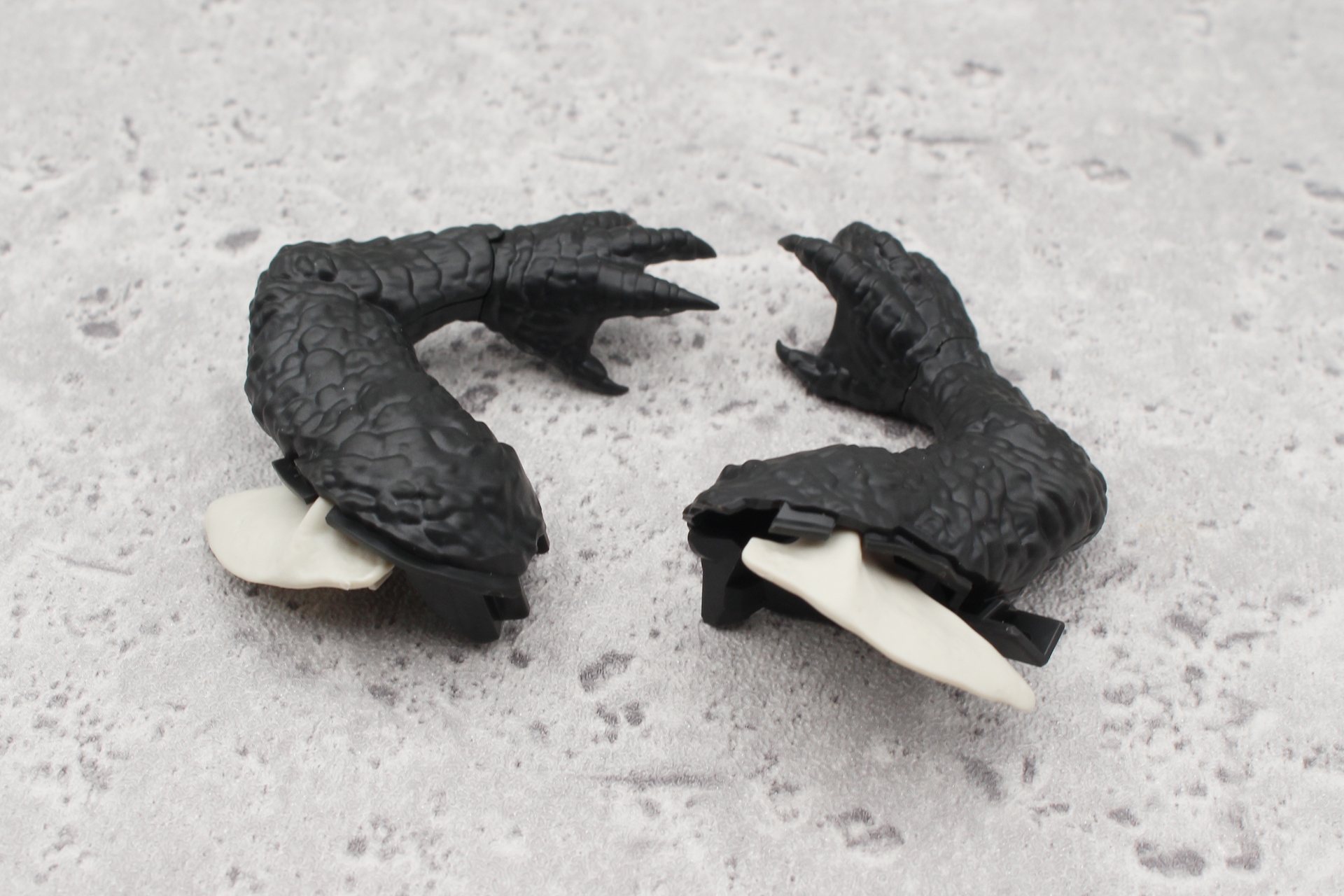 組み込むと肩甲骨が露出した状態に