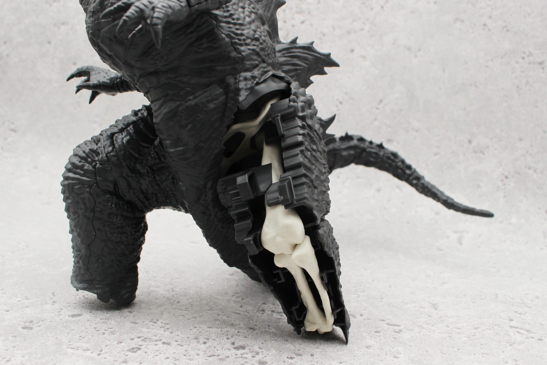 もう一方も同様に取り付ける