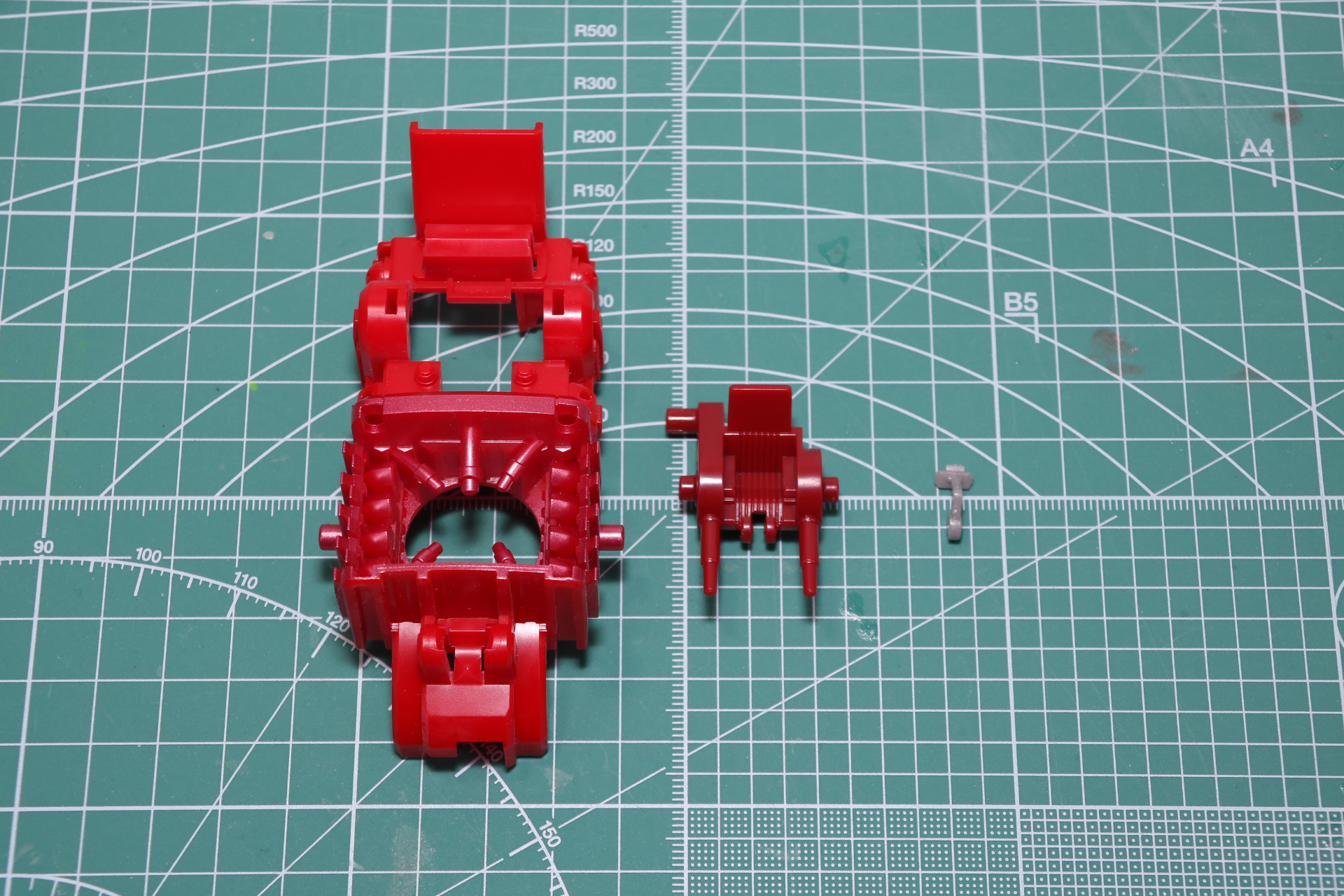 胴体内側の銃座を組み立てる