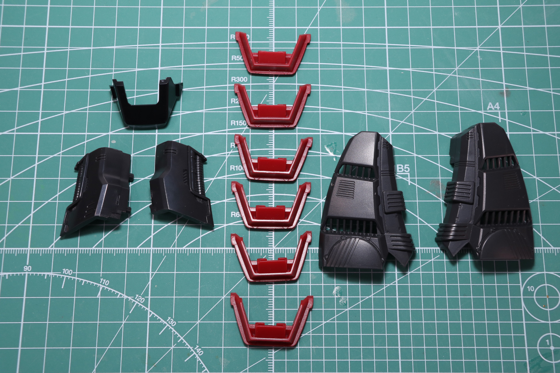 首筋の蛇腹カバーと首を覆うアーマー