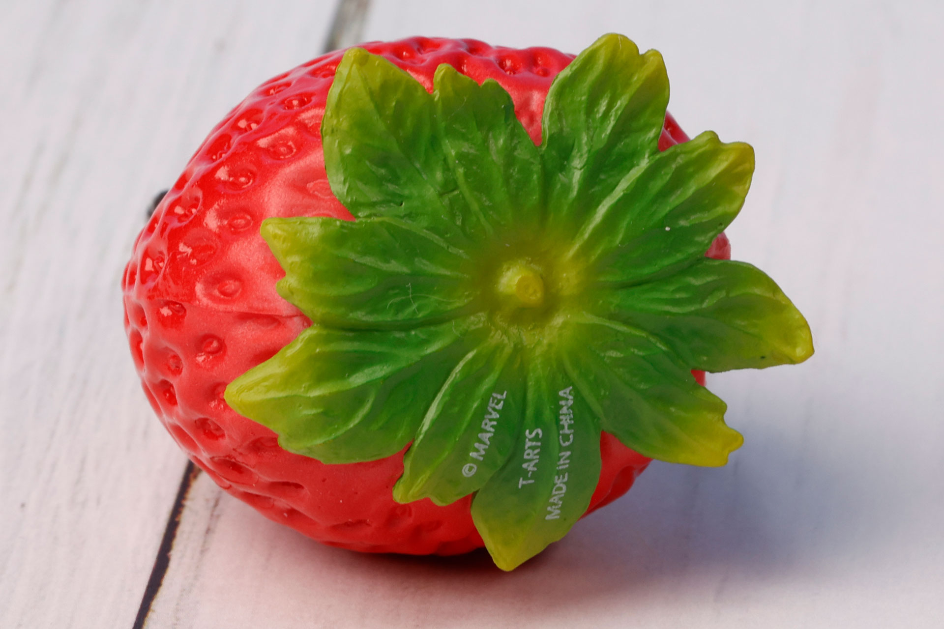 苺をひっくり返したところ