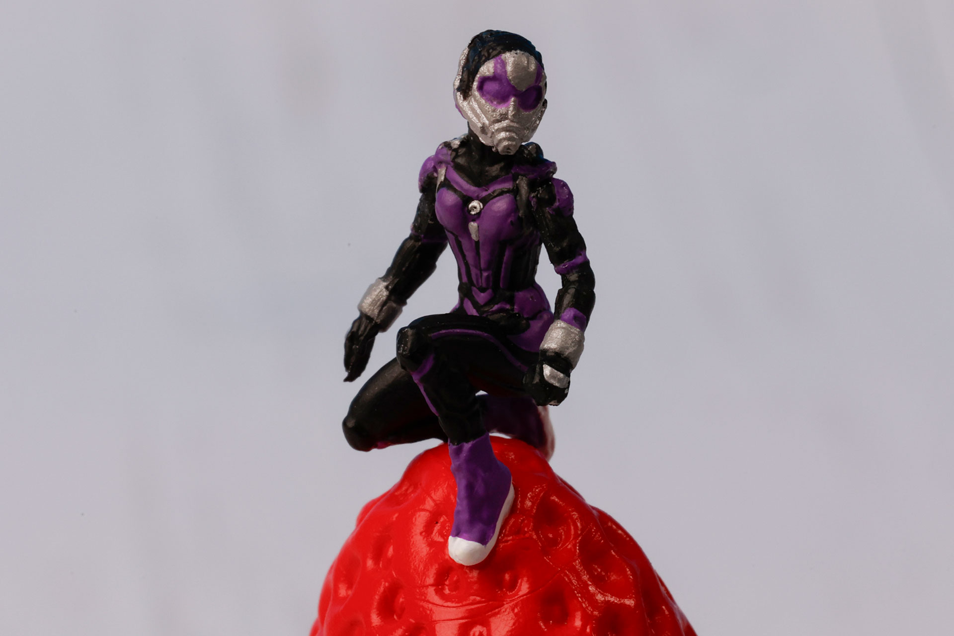 紫色のスーツがクールだ