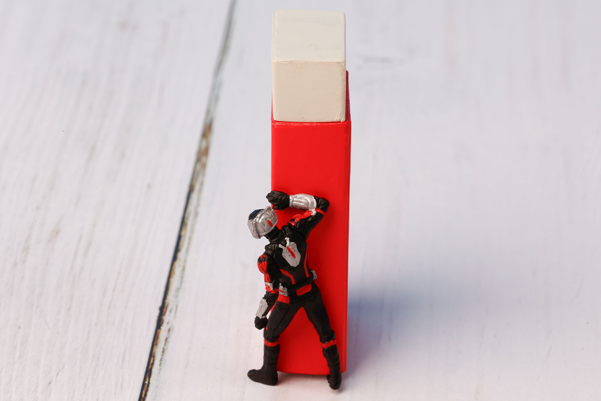 アントマンのサイズ感もわかりやすい