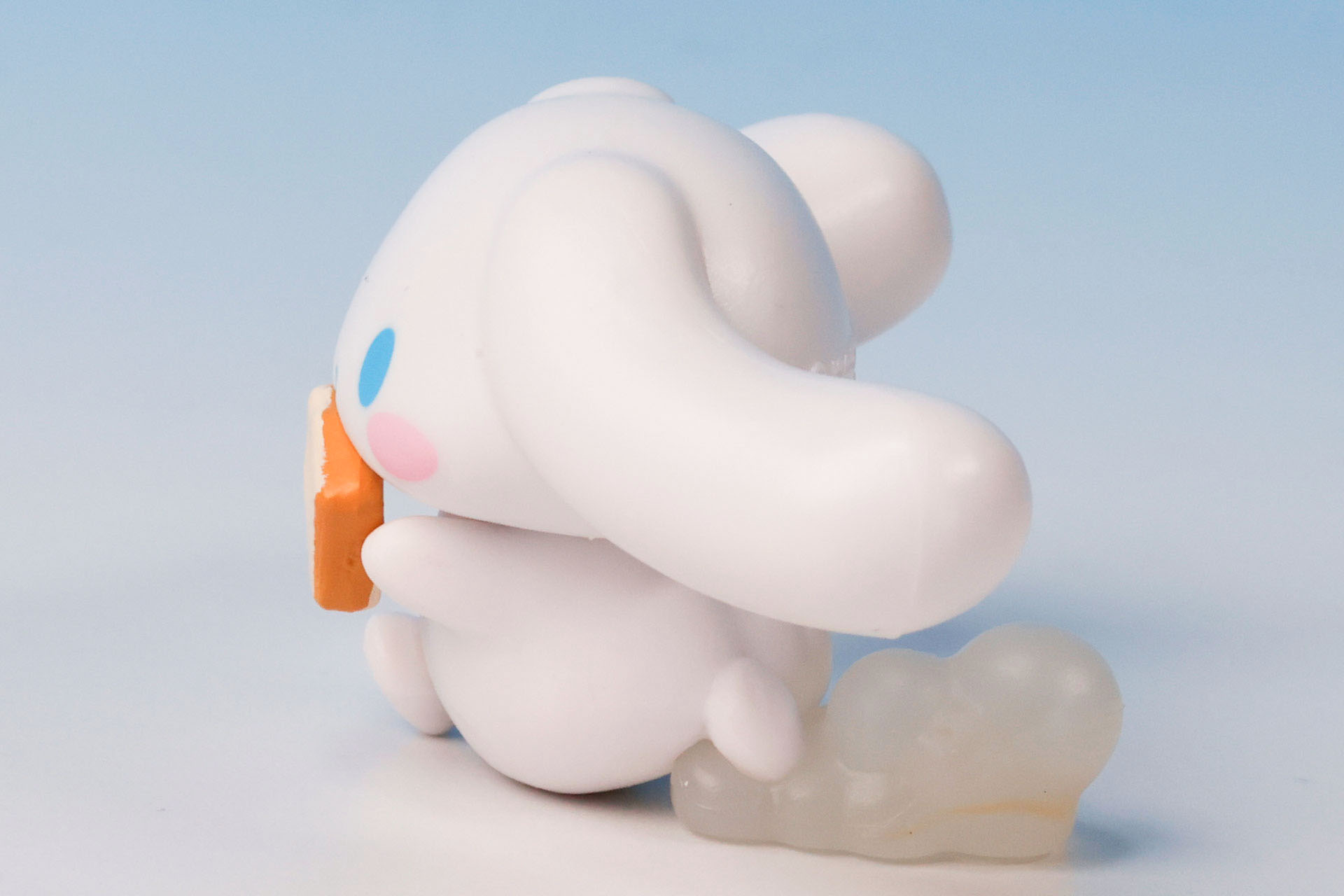 全体的に丸っこいフォルムだ