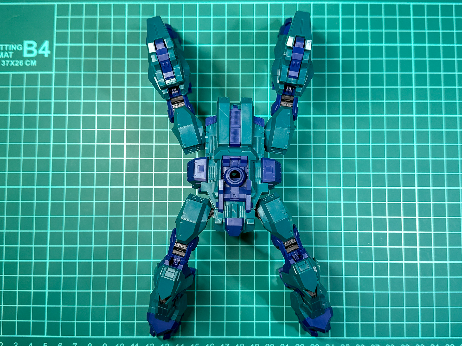 一体化が完了した脚部パーツ。これだけでこれまでのAC一体分のボリュームがあります。