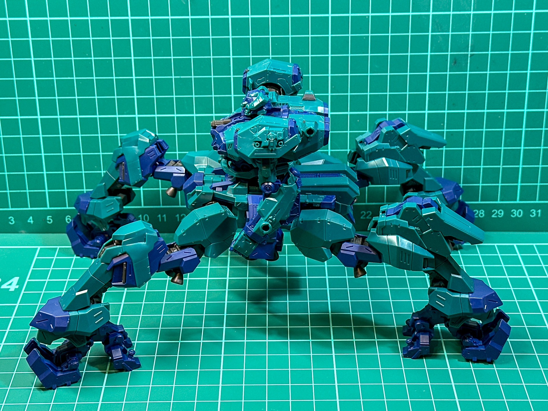 一体化したライガーテイル素体。二脚型より一回り大型な機体が完成しました。