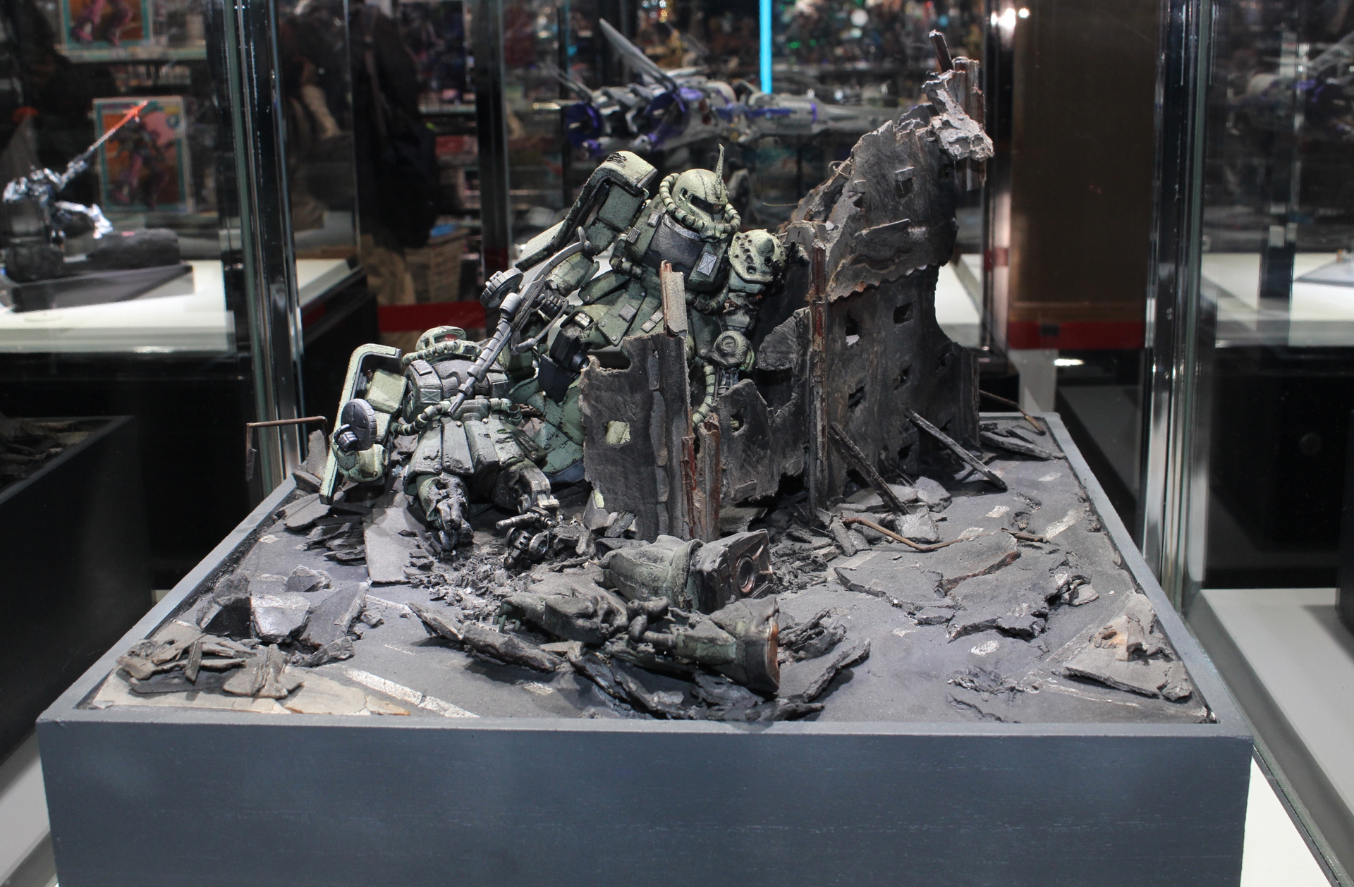 最後のマガジン交換／ヘルプ・ミー／MG 1/100 MS-06F ザクII他