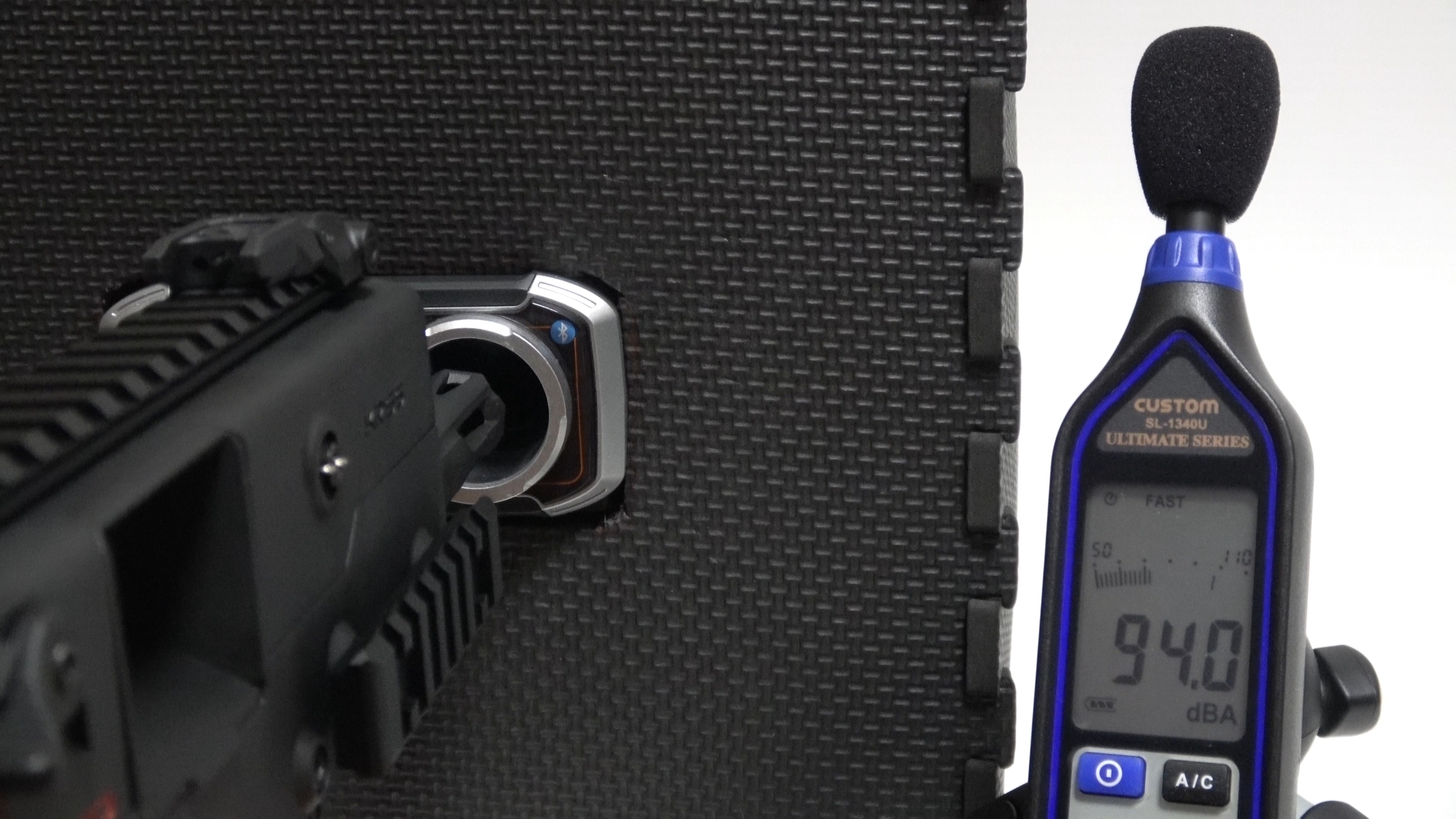 セミオートの射撃音は平均94.27dBA