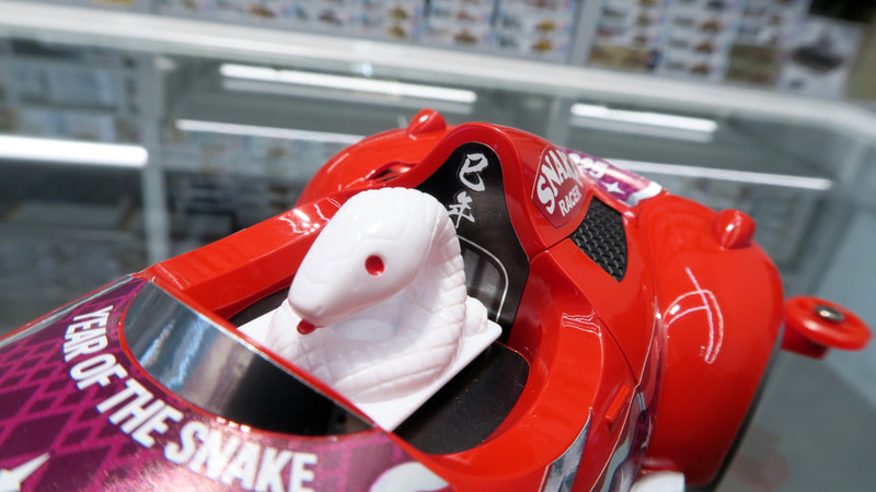 白蛇人形は塗装・組み立て済み