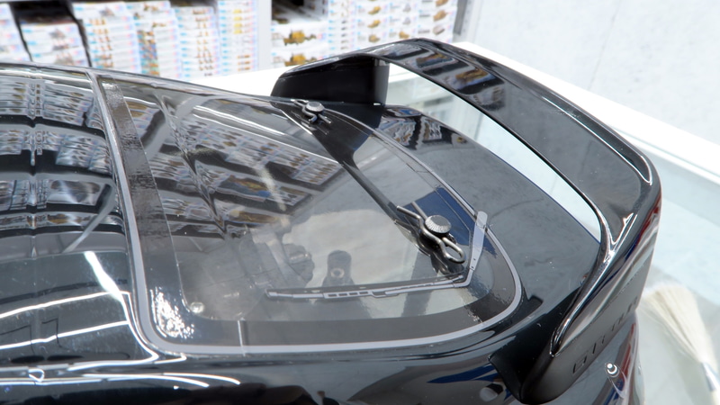 WRC仕様の大型リヤウイングは別パーツ