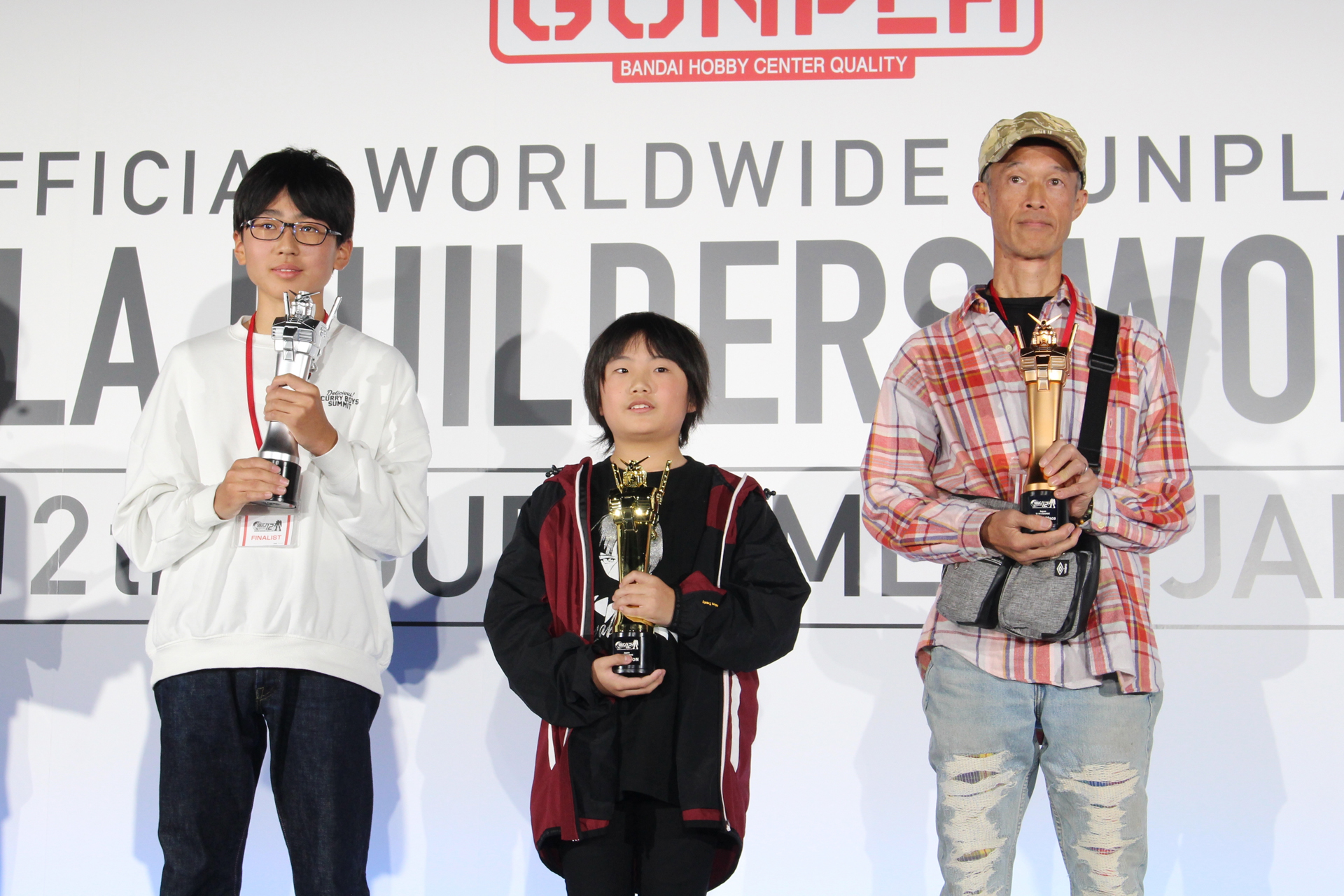 U-14コース受賞者、左からじゃぶちさん、ゆわっしーさん、当日欠席のnanaさん代理人のお父様
