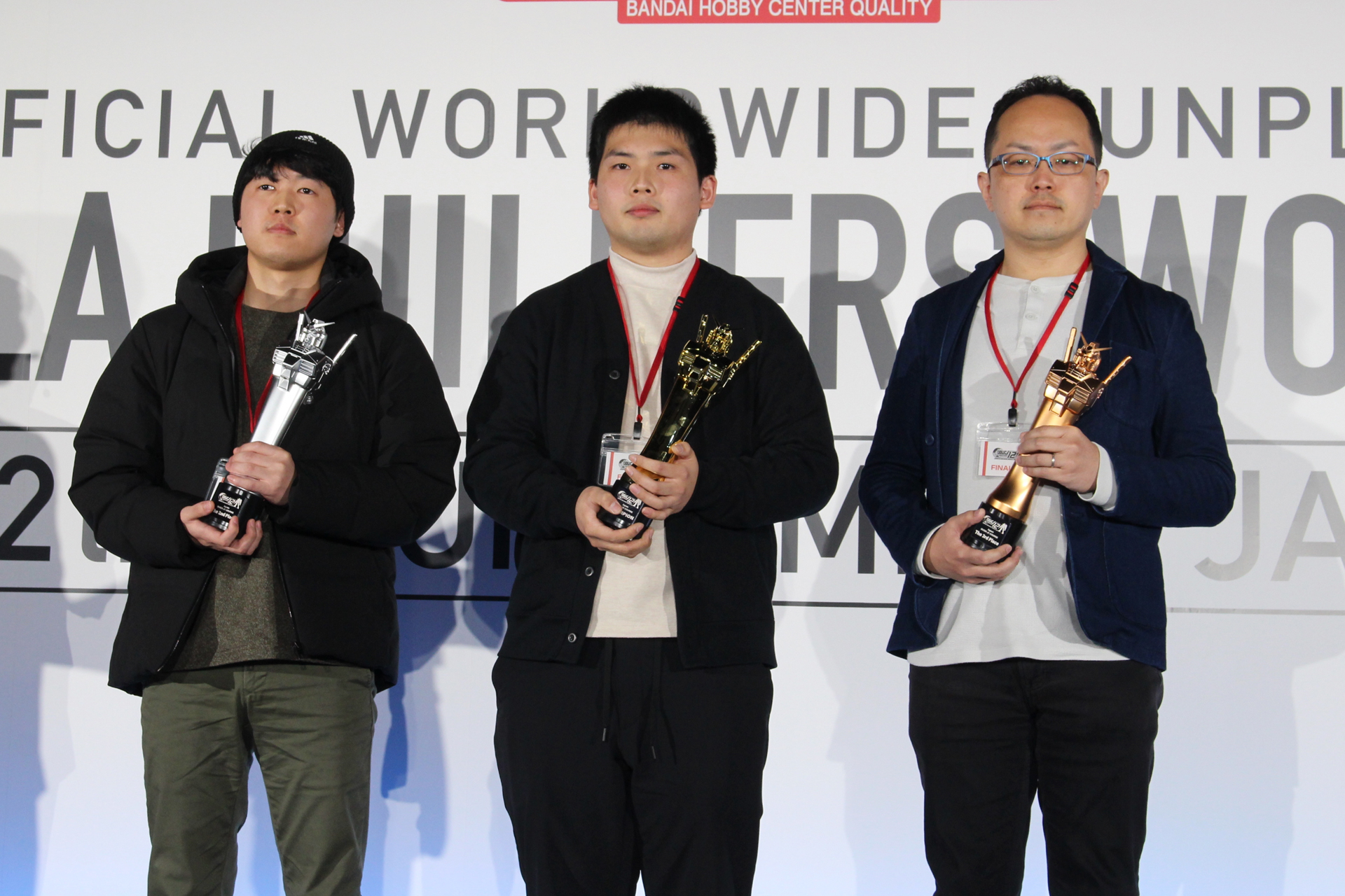 OVER-21コース受賞者、左から蚊鳥さん、FAグリーンさん、森田秀幸さん