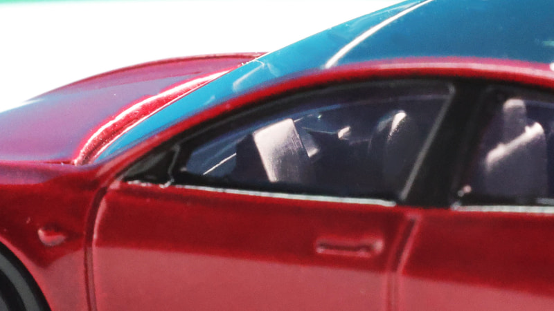 車内の大きなモニターも再現！