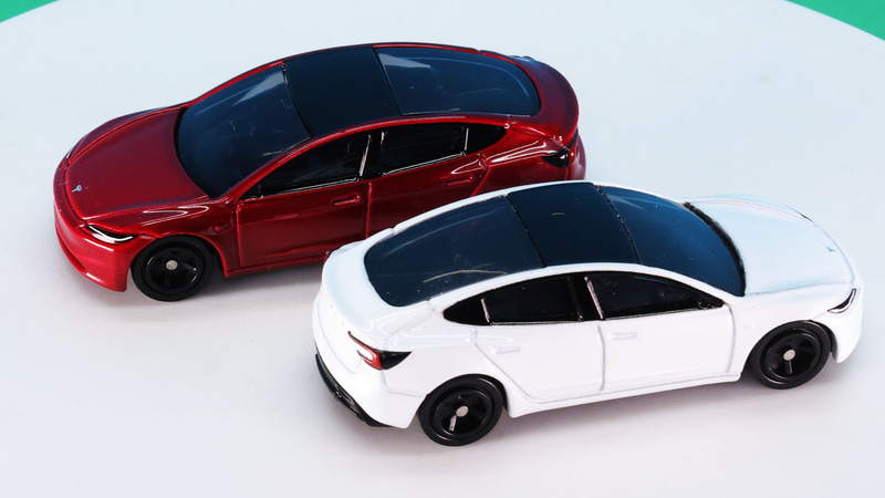 キャビン上部のアーチが弧を描いていて美しい！