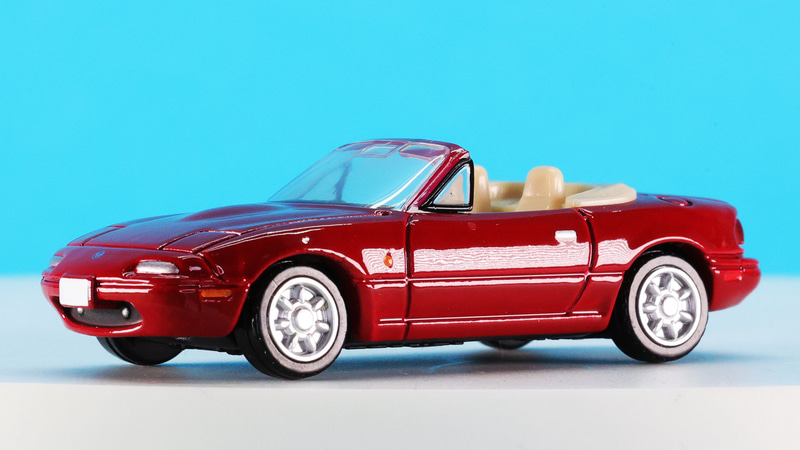 こちらも華やかなレッドカラー！