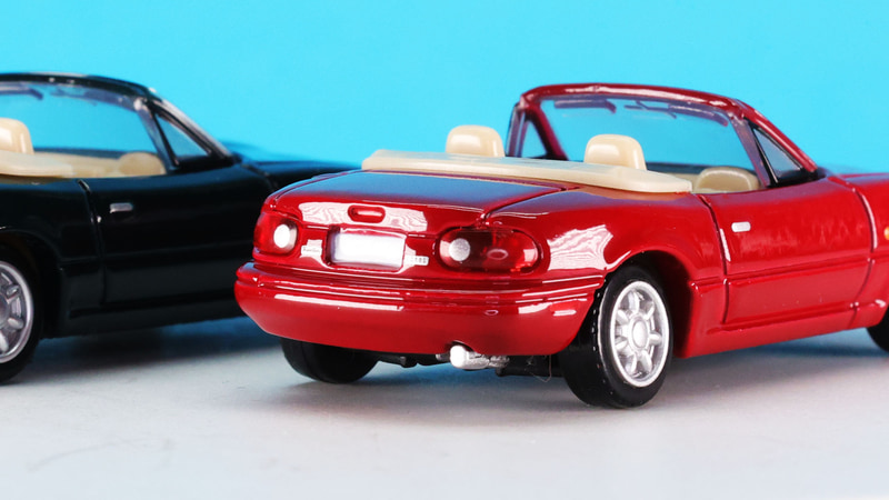 リアのコンビランプはクリアーパーツと塗装で豪華な仕様となっています