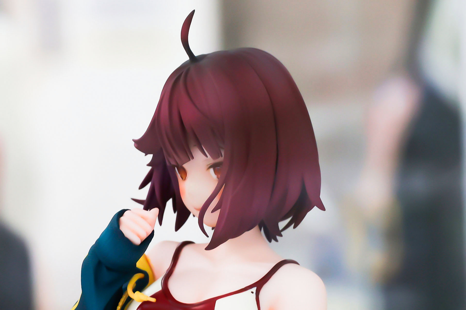 角度を変えると異なる表情が見えてくるのが面白い