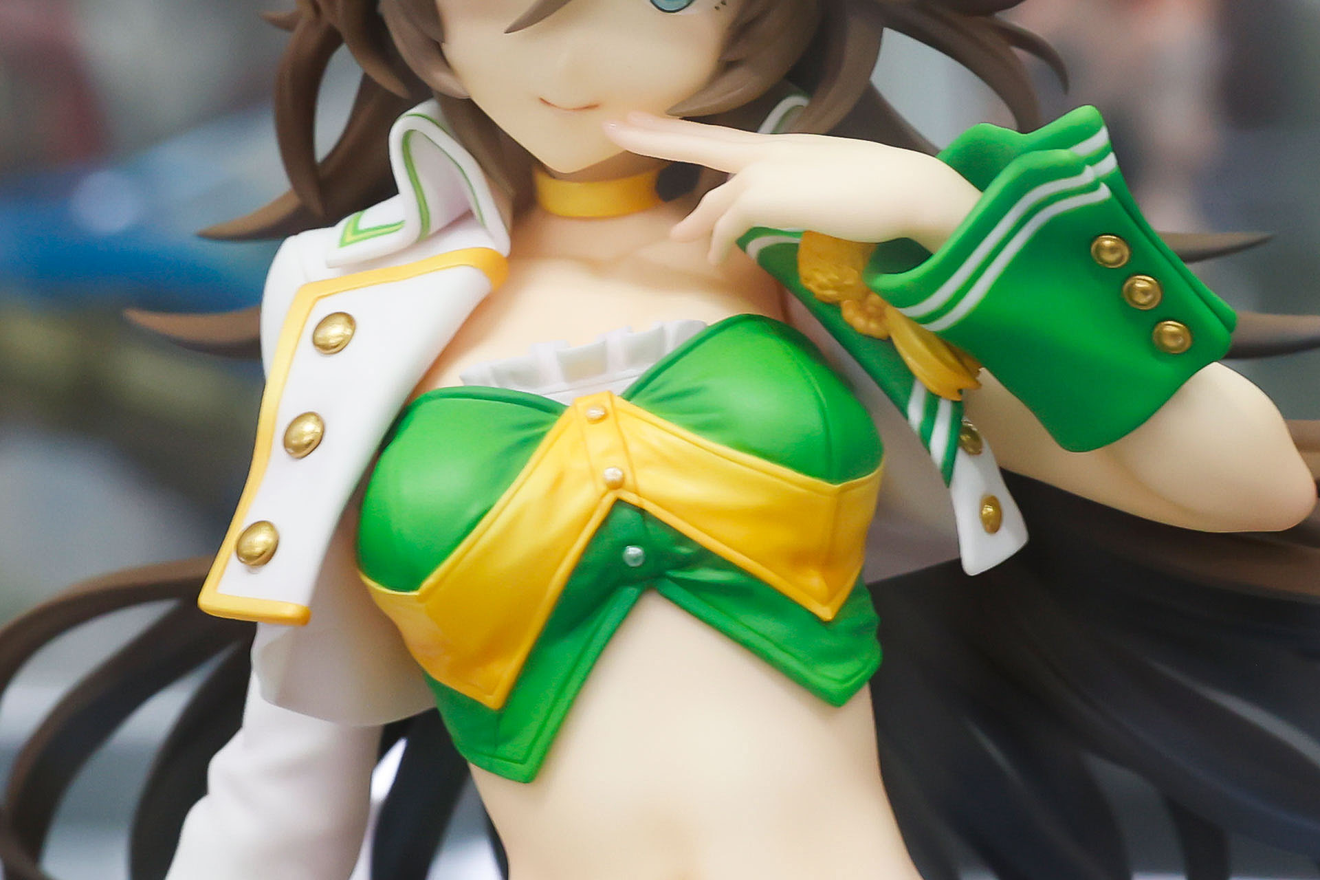 勝負服らしい独特のデザインだ