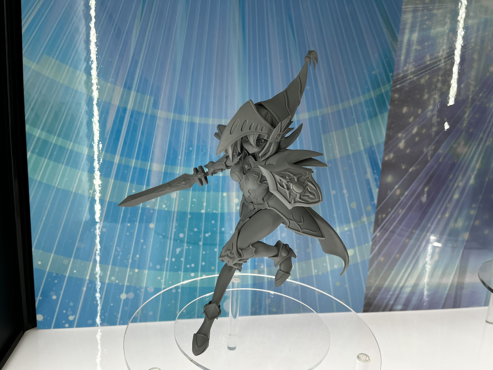 「ARTWORKS　MONSTERS　遊☆戯☆王デュエルモンスターズ　竜騎士ブラック・マジシャン・ガール」、発売日、価格未定