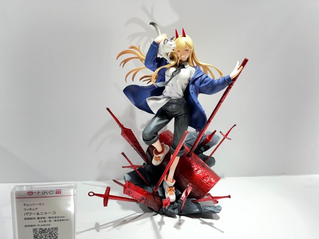 「チェンソーマン」パワー＆ニャーコ